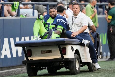 Seahawks’ Adams exits with ‘serious’ quad injury | Owensboro Radio