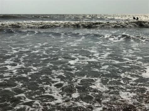 Juhu Chowpatty Beach, Mumbai - Things to Do, Timings & Photos