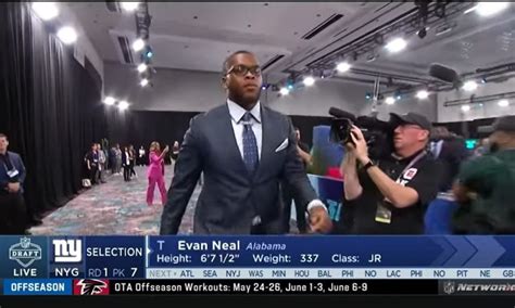 Steelers Select OT Evan Neal In 2022 NFL Redraft - Steelers Depot