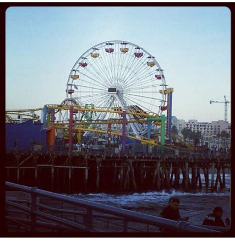 Ferris wheel at Santa Monica pier | Park photography, Santa monica pier, Santa monica