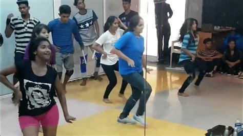 Balam Pichkari | Choreography | Priyanka Rokade | Rehearsal | Bollywood Dance | - YouTube