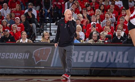 Volleyball Coaches Clinic Announced | Wisconsin Badgers - VCP Volleyball