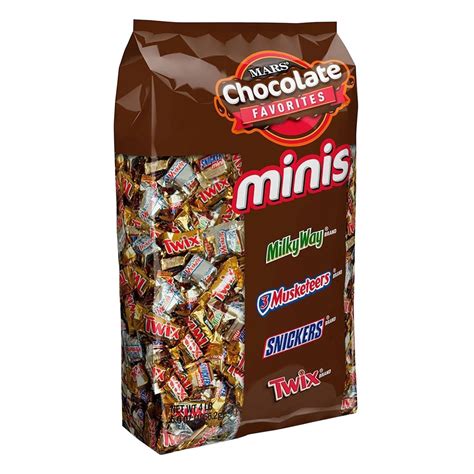 Mars Chocolate Minis Favorites | Amazon Halloween Candy 2018 | POPSUGAR Family Photo 6