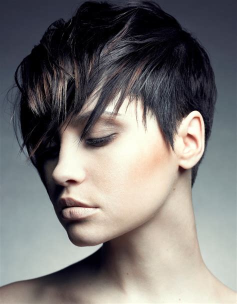 25 Asymmetrical Short Hairstyles to Grab Everyone's Attention | Hairdo Hairstyle