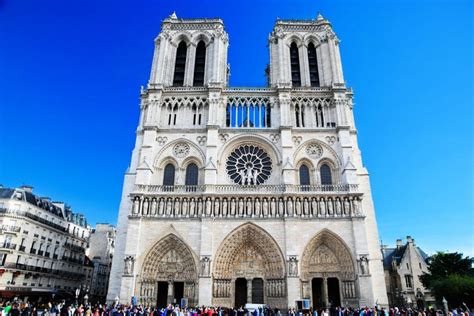 Notre Dame Cathedral Tour and Crypt Tickets, Paris - Civitatis.com