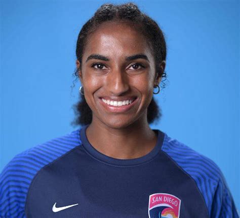 NWSL Rookie Report: Naomi Girma shines on San Diego Wave backline 08/13/2022