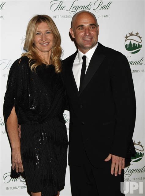 Photo: Steffi Graf and Andre Agassi arrive for the Tennis Legends Ball ...