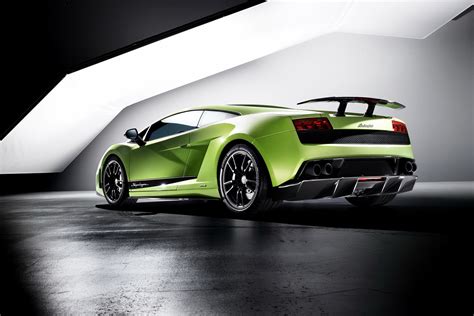 Luxury Lamborghini Cars: Lamborghini Gallardo Sv