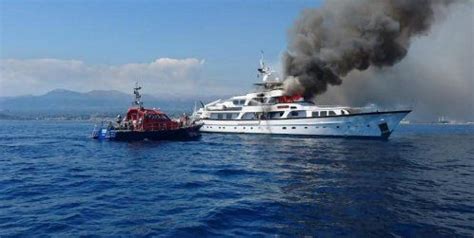 Yacht fire related boat articles