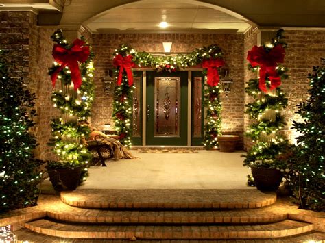 20 Elegant Outdoor Christmas Decorations Perfect For The Holiday Season