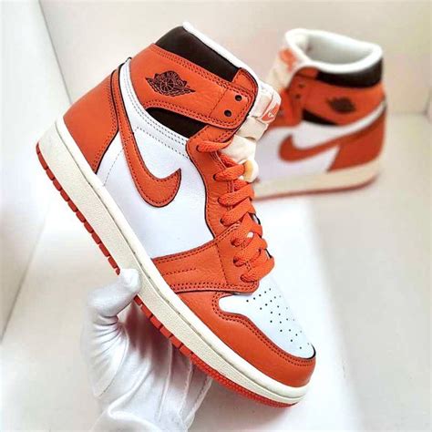 Air Jordan 1 Retro High OG "Starfish" DO9369-101 | SneakerNews.com