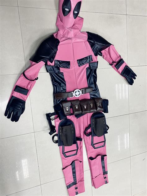 Deadpool costume - psaweeng