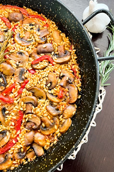 Paella-Style Mushroom Rice | Authentic Flavors & Done in 40 Minutes