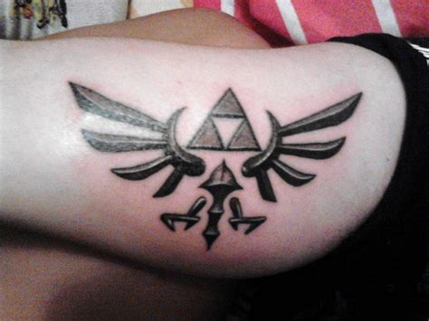 Hylian Crest - Bicep Tattoo by NiniohGordo on DeviantArt