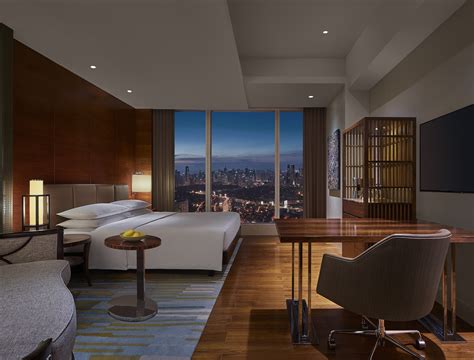 Grand Hyatt Debuts in the Philippines - The Art of Business Travel