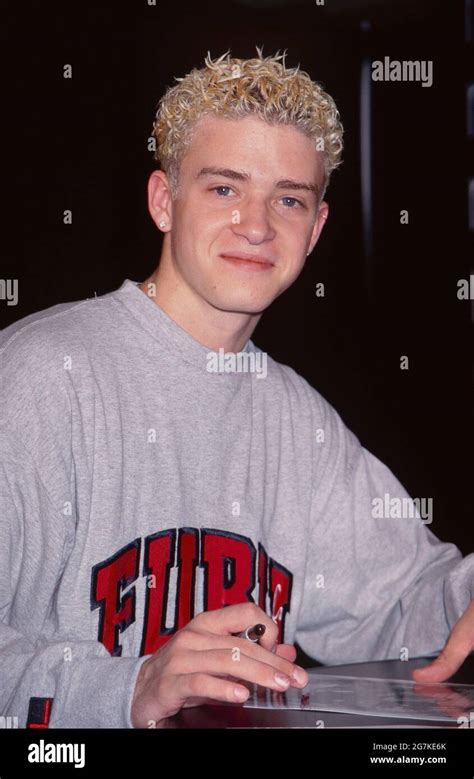 Justin timberlake 1998 hi-res stock photography and images - Alamy