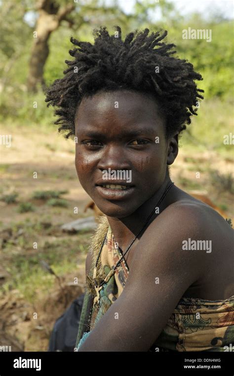 Hadzabe, Hadza tribe Tanzania Tanzania Collection Stock Photo: 60086336 - Alamy