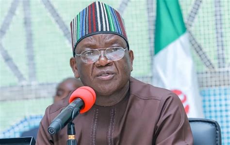 Ortom Inaugurates Volunteers Guards, Awaits Approval For Purchase of AK-47 Rifles - The explainer