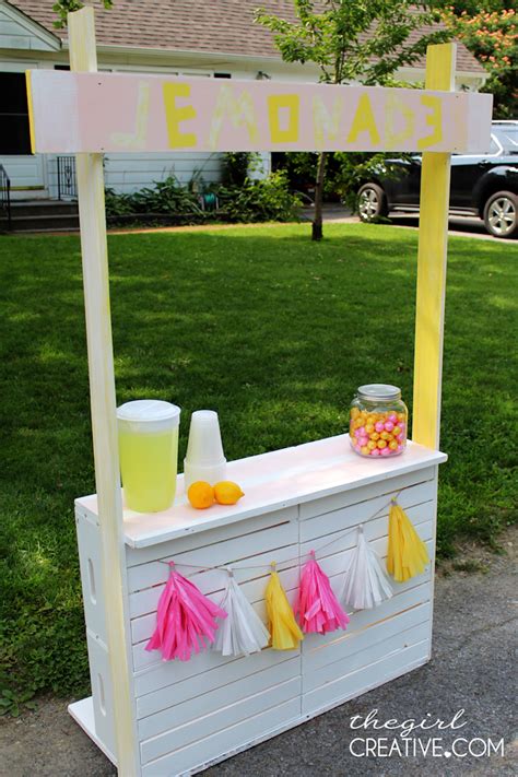 DIY Lemonade Stand - The Girl Creative