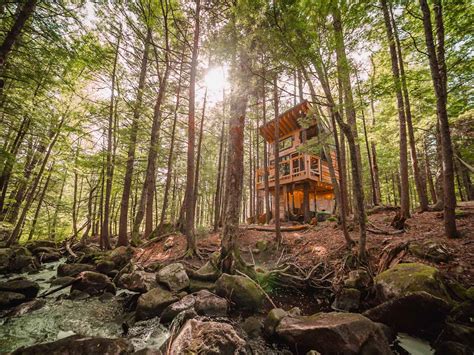 10 Incredible Airbnb Treehouse Rentals in the U.S. - The Happiness Function