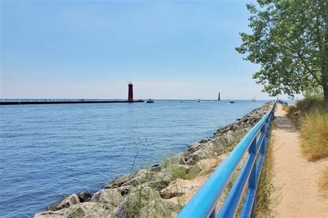 24 hours in Muskegon State Park: Lake Michigan sunset, beach, dunes, lighthouse, camping ⚓ ...