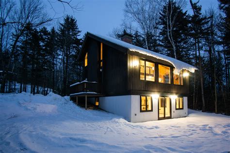 Killington Ski Chalet - Newly Renovated - Cabins for Rent in Killington, Vermont, United States