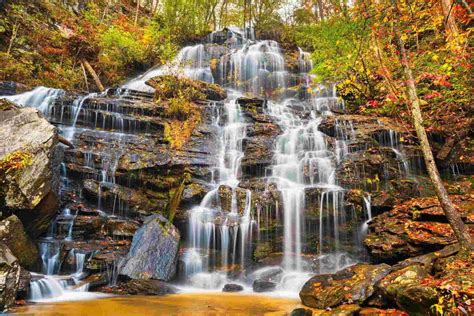 20 BEAUTIFUL Waterfalls in South Carolina to Check Out