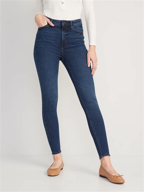 FitsYou 3-Sizes-in-1 Extra High-Waisted Rockstar Super Skinny Jeans for Women | Old Navy