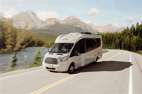 5 Best RV Brands in 2021 - Drivin' & Vibin'