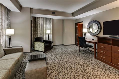 Drury Plaza Hotel Downtown Milwaukee - I-794, Exit 1E, WI - See Discounts