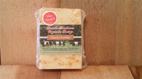 8 oz Hot Cheddar Cheese - Dutch Meadows Farm