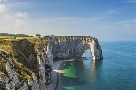 Sea Cliffs Of Étretat, France - WorldAtlas