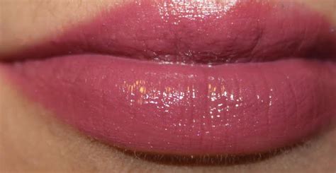 The Dark Side of Beauty: The Lipstick Compendium: MAC 'Purple Rite' and ...