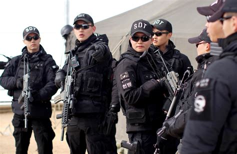 South Korean Military Police Special Duty Team in Pyeongchang [2048 x ...