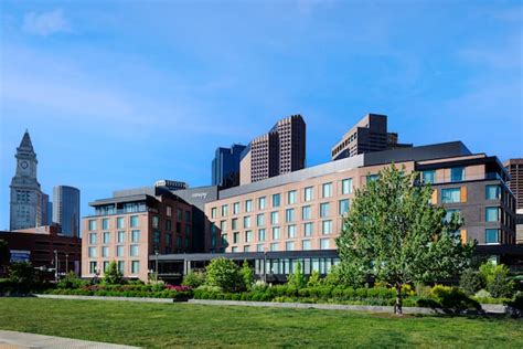 Hotels in Boston, MA - Find Hotels - Hilton