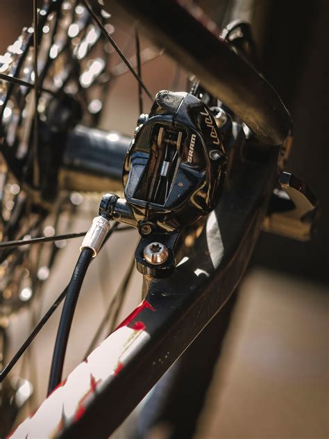 SRAM is on the Level with all new XC disc brake range - Bikerumor