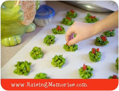 Easy Christmas Holly Wreath Treats