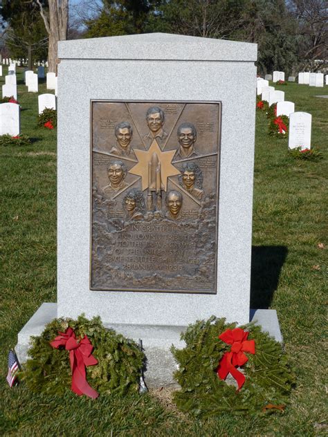 Challenger Memorial in Arlington National Cemetary Visit Dc, Dc Area ...