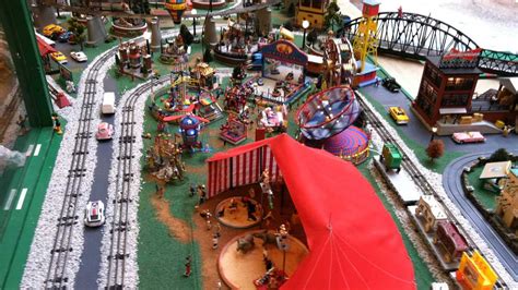 Images: Kenilworth Mall Train Garden