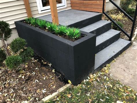 DIY Cinder Block Entryway Planter | 1000 in 2020 | Cinder block garden, Concrete planters, Diy ...