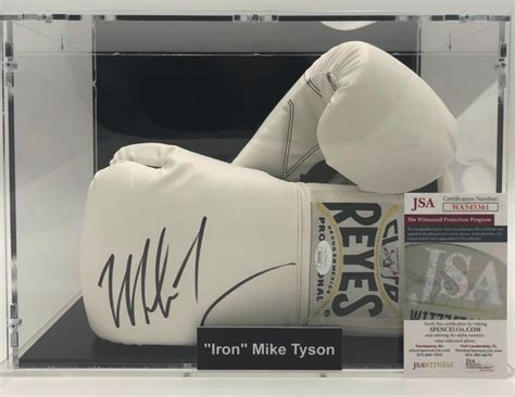 Boxing - Mike Tyson - Boxing gloves - Catawiki