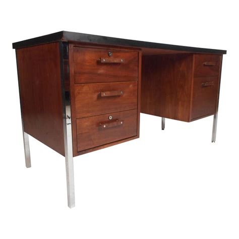 Mid-Century Modern Desk by Design Craft With a Finished Back | Chairish