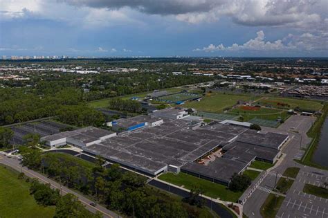 Barron Collier High School – Target Roofing