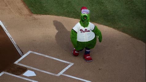 Phillie Phanatic Lawsuit: Mascot's creators reach settlement with team - 6abc Philadelphia