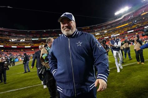 Cowboys sticking with Mike McCarthy despite playoff flop