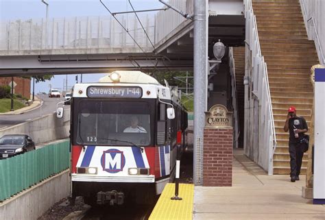 Kiosks offering healthy food coming to North Hanley, Wellston MetroLink ...