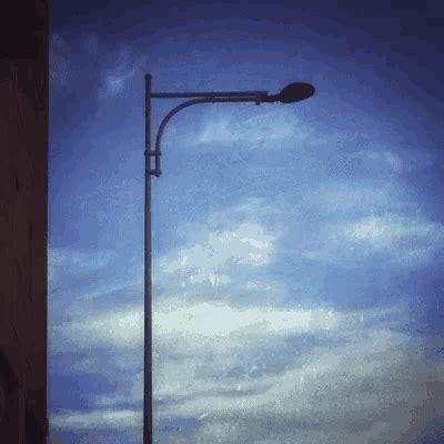Moon Lamp GIF - Moon Lamp Street Lamp - Discover & Share GIFs