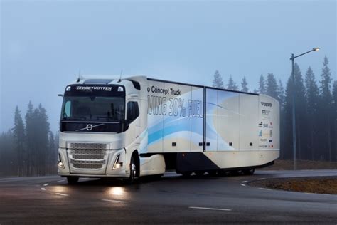 Automobile Domani: Volvo Trucks studia il TIR ibrido
