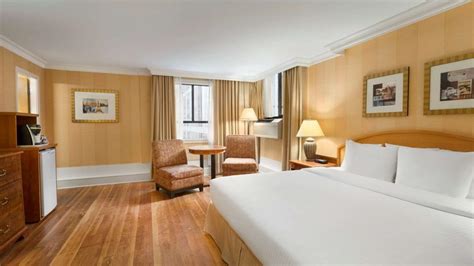 Days Inn by Wyndham Vancouver Downtown, Vancouver | HotelsCombined