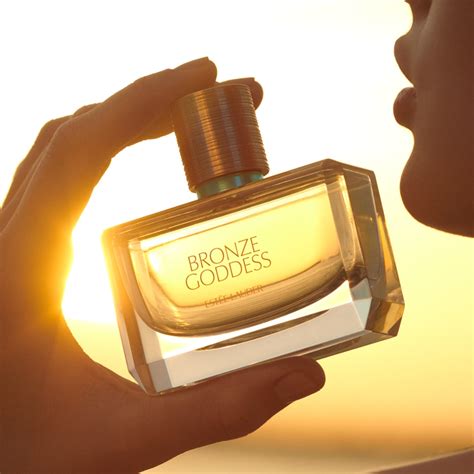 Bronze Goddess Eau de Parfum 2019 Estée Lauder parfem - novi parfem za žene 2019